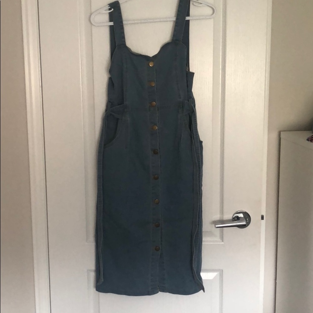 Midi denim dress with belt
